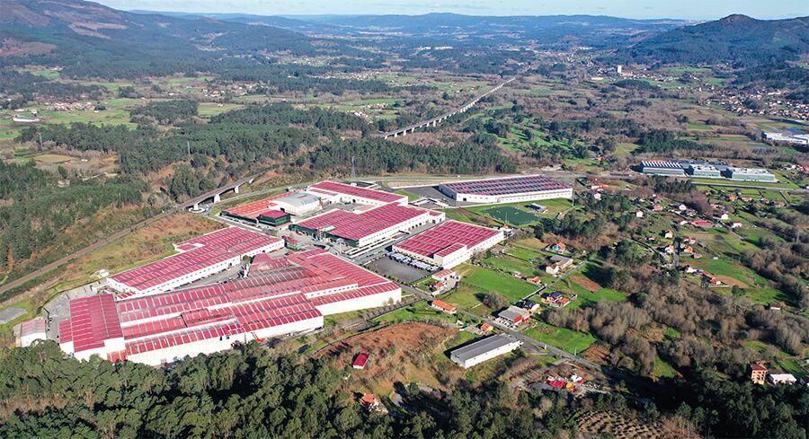 Sede centrale - finestre in alluminio e PVC Cortizo