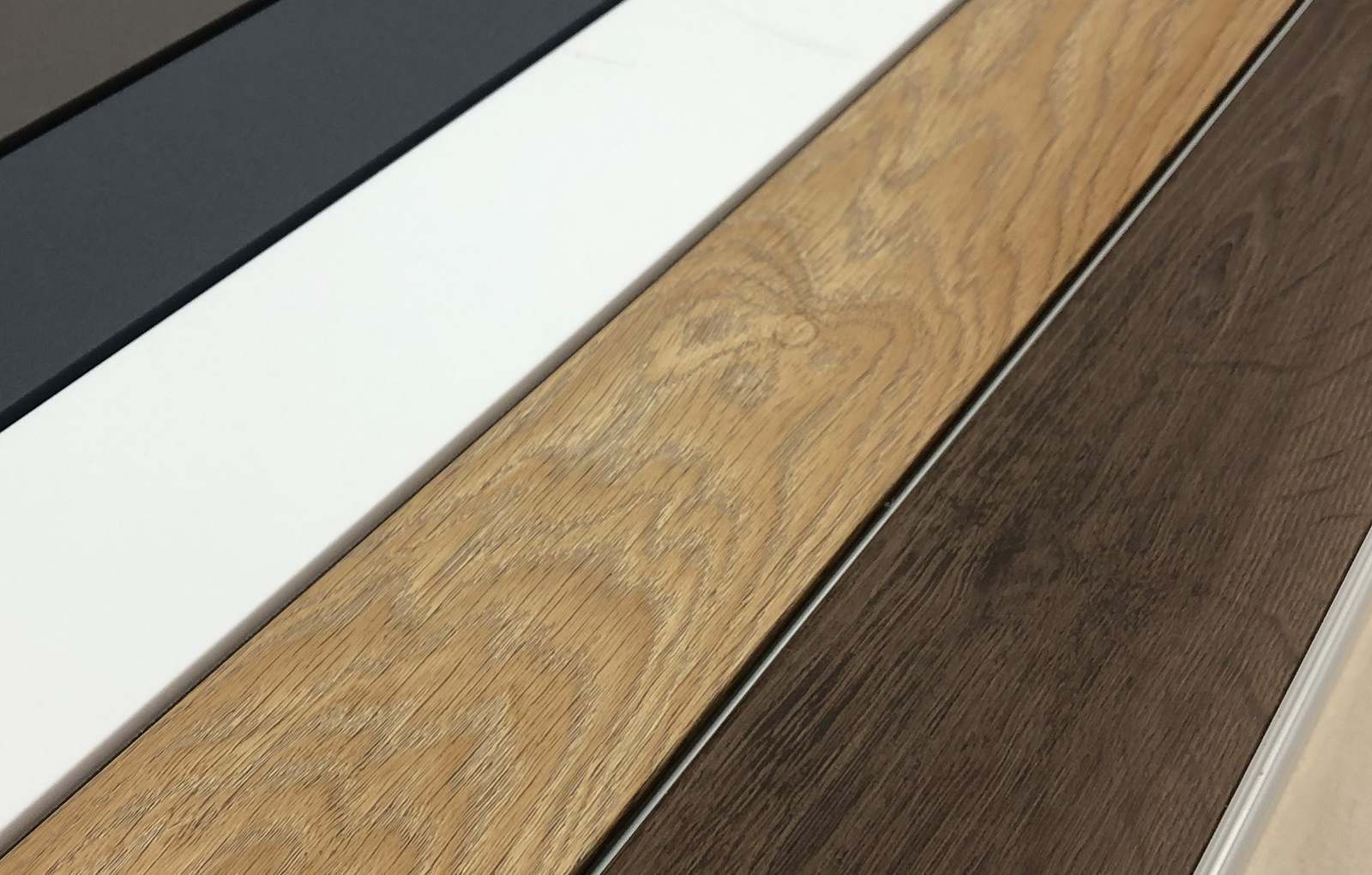 PVC o alluminio pellicolato - finestre in alluminio e PVC Cortizo