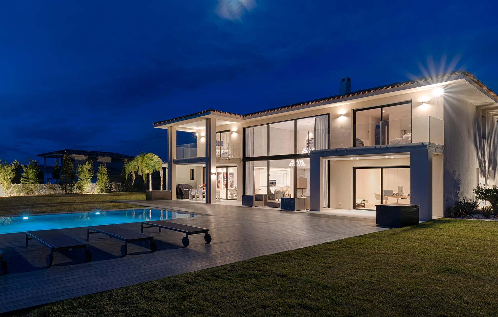 Architettura aperta al Mediterraneo - finestre in alluminio e PVC Cortizo