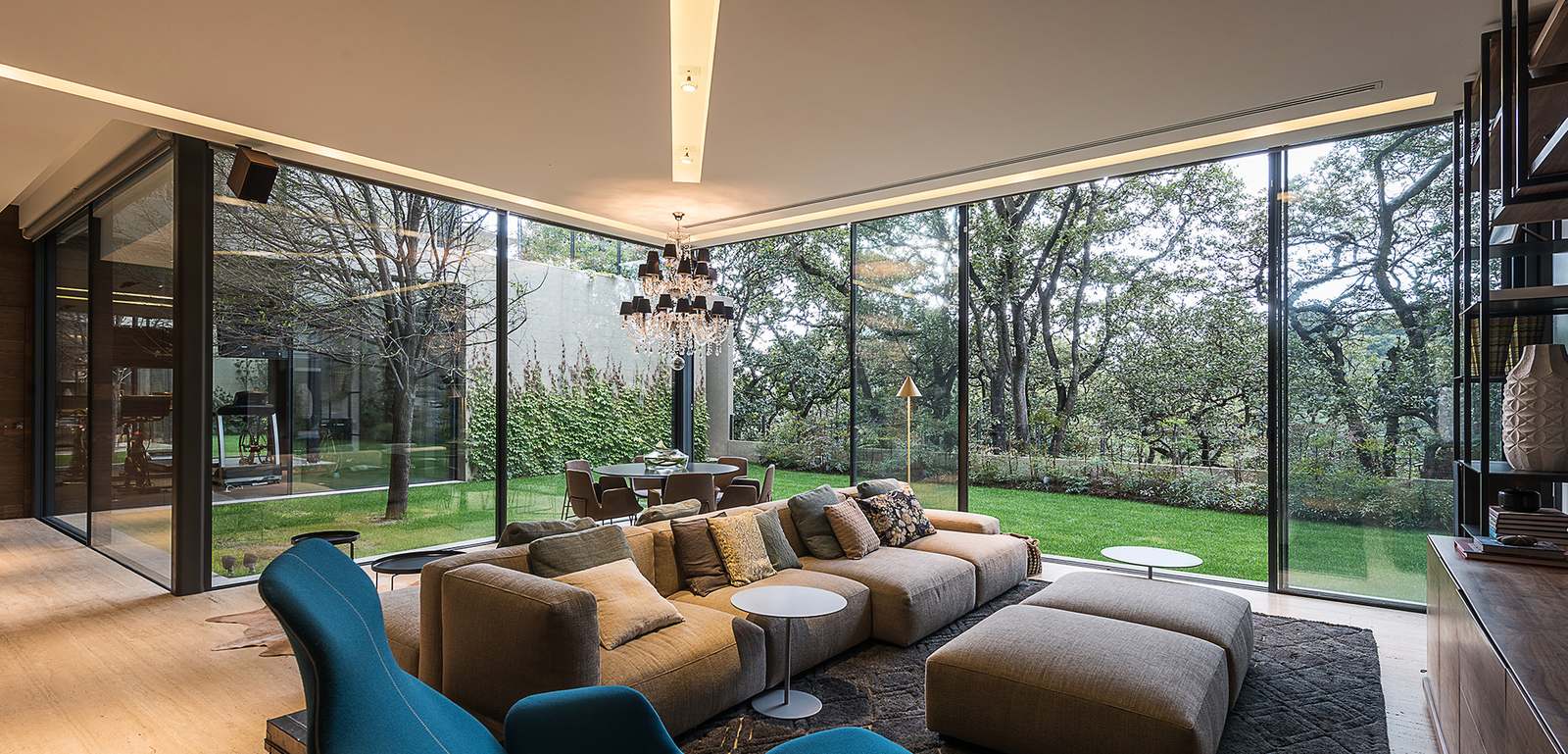 Casa TF7 - finestre in alluminio e PVC Cortizo