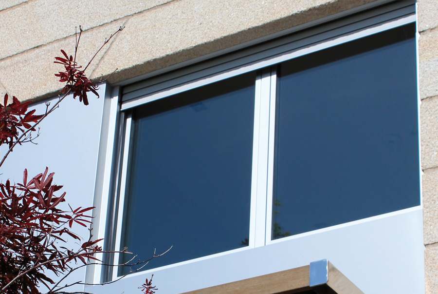 COR 2000 - finestre in alluminio e PVC Cortizo