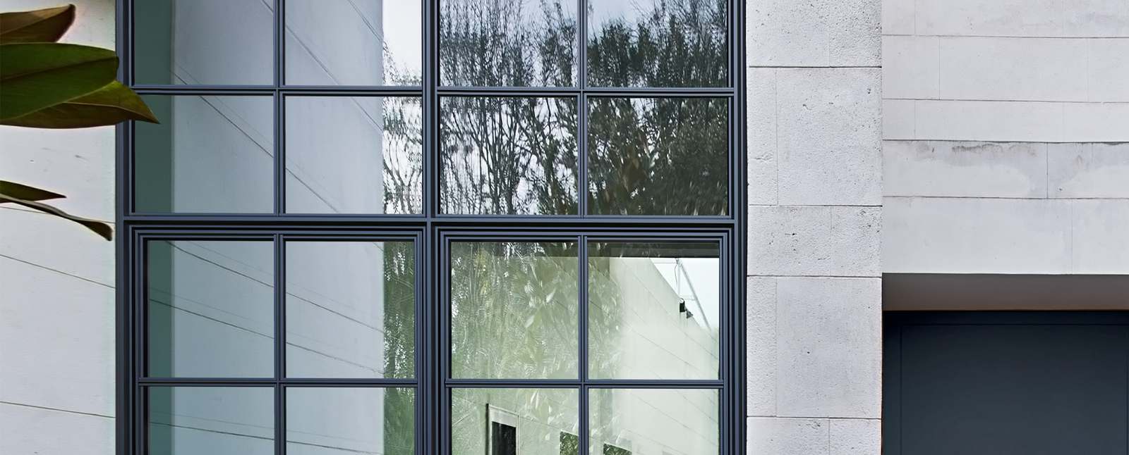 Alu-Steel in facciata - finestre in alluminio e PVC Cortizo