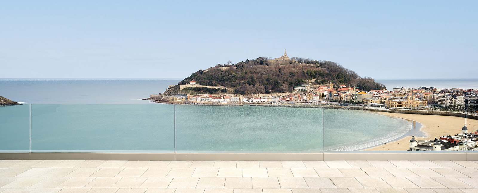 Ringhiera View Crystal Fit Plus - finestre in alluminio e PVC Cortizo
