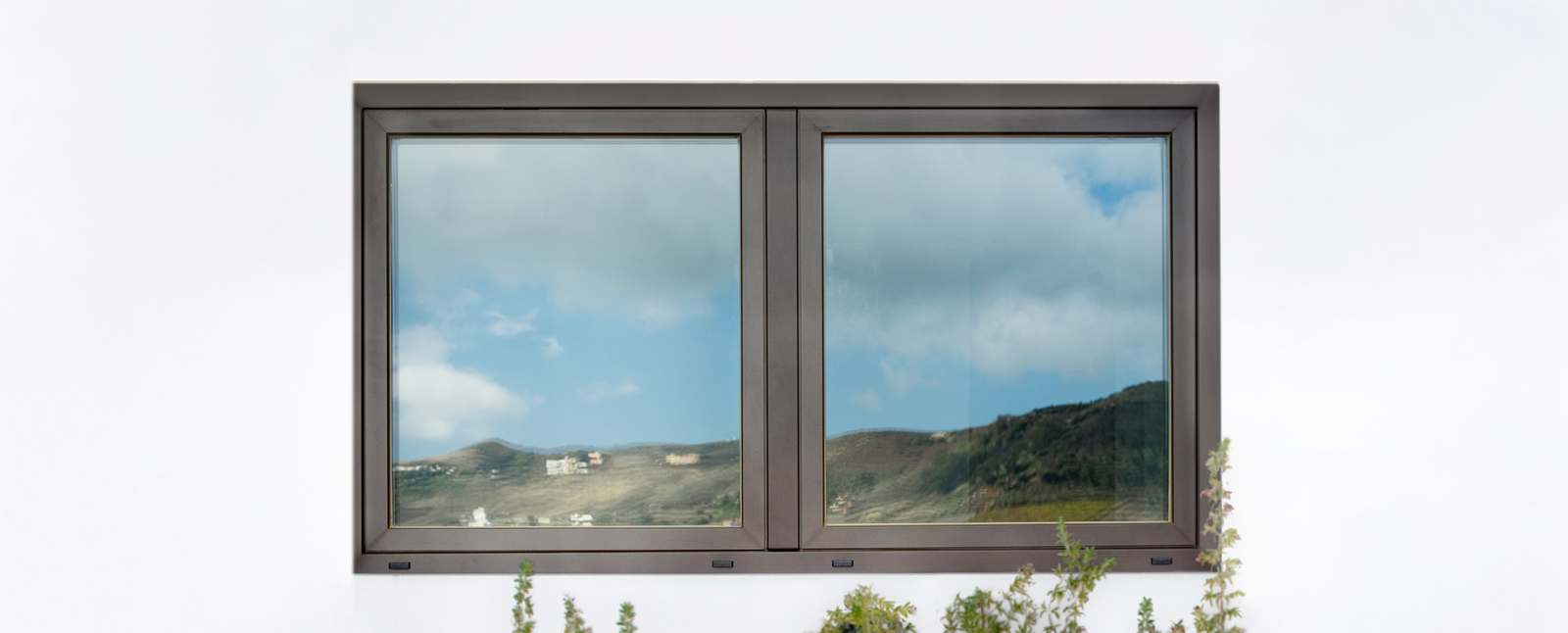COR 2300 in facciata - finestre in alluminio e PVC Cortizo