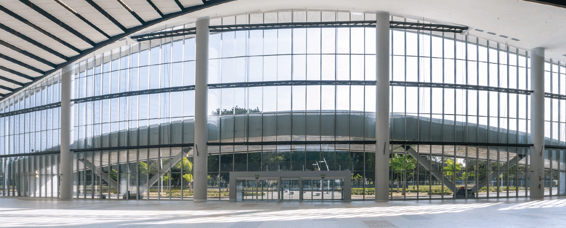 Facciata Equity - finestre in alluminio e PVC Cortizo
