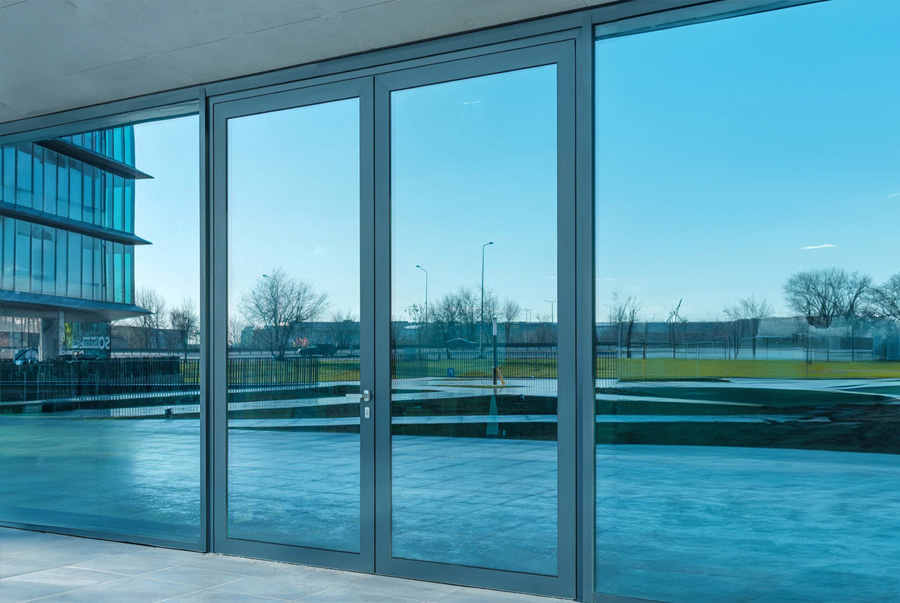 Porta Millennium Plus 70 - finestre in alluminio e PVC Cortizo