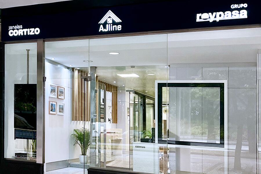 AJ Line - finestre in alluminio e PVC Cortizo