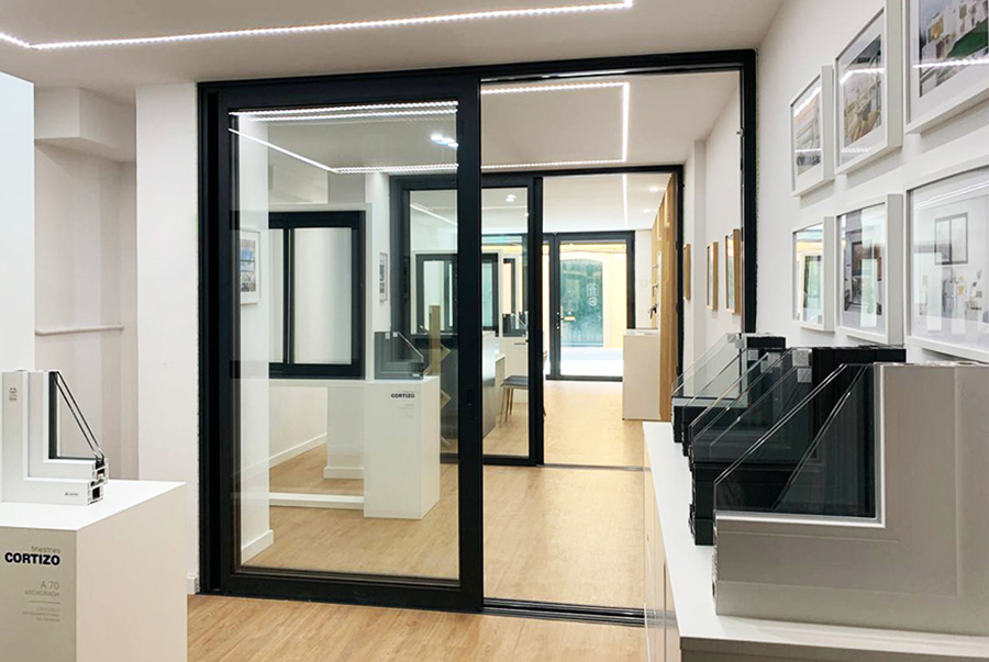 Aluspai - imagen 1 - finestre in alluminio e PVC Cortizo
