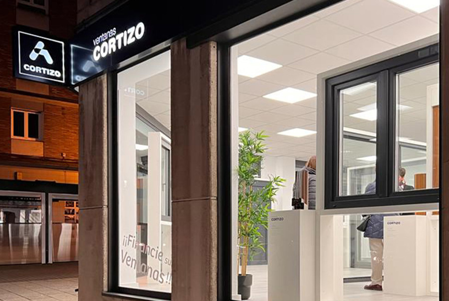 Showroom R. Bayón - finestre in alluminio e PVC Cortizo