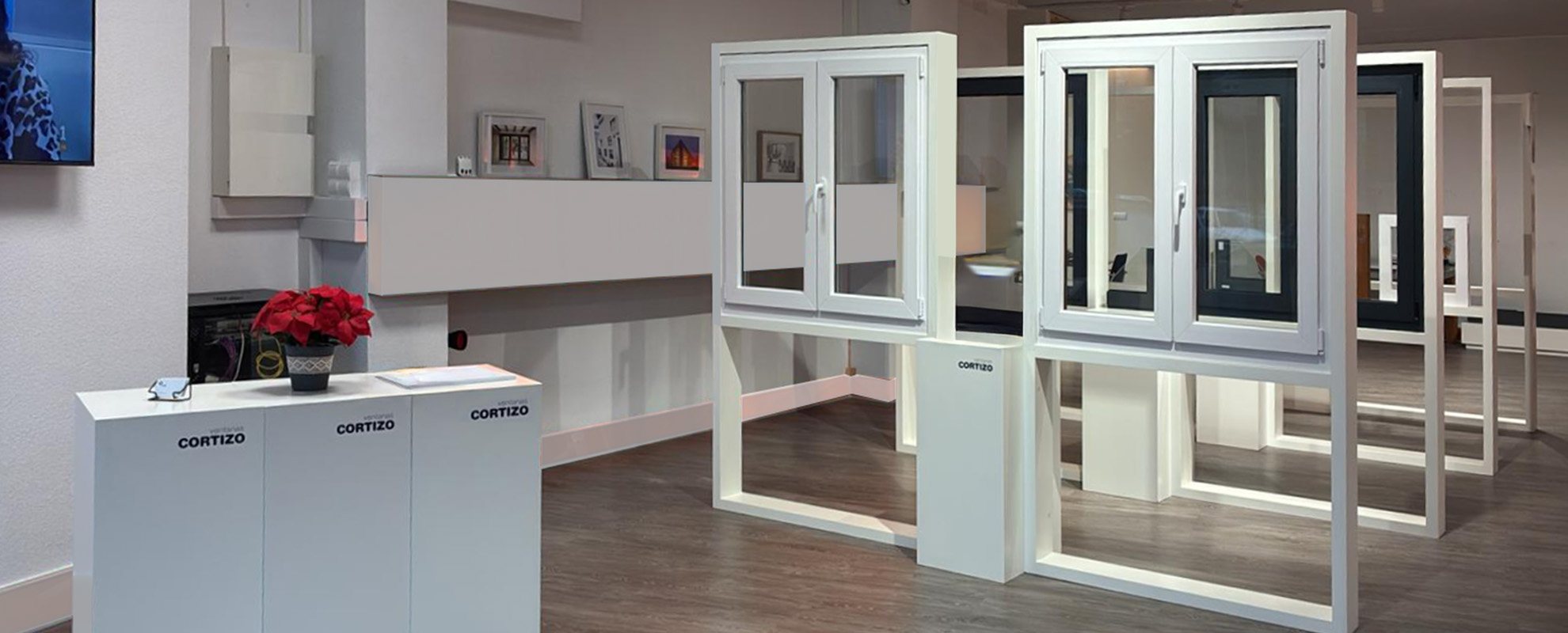 Exposición Finestre Cortizo en Ventanas Cae - finestre in alluminio e PVC Cortizo