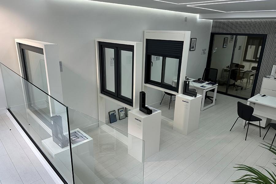 Showroom Cemasa &amp; Romero - finestre in alluminio e PVC Cortizo