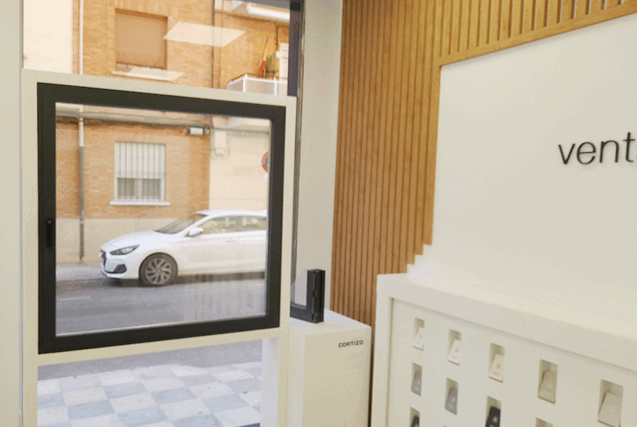 Showroom Efiven - finestre in alluminio e PVC Cortizo