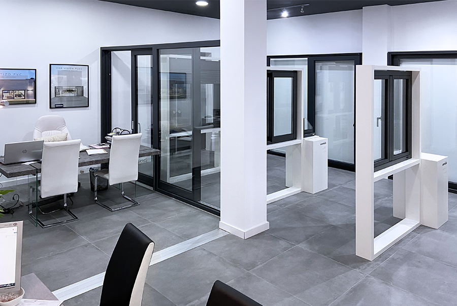 Showroom Essenza Ventanas - finestre in alluminio e PVC Cortizo
