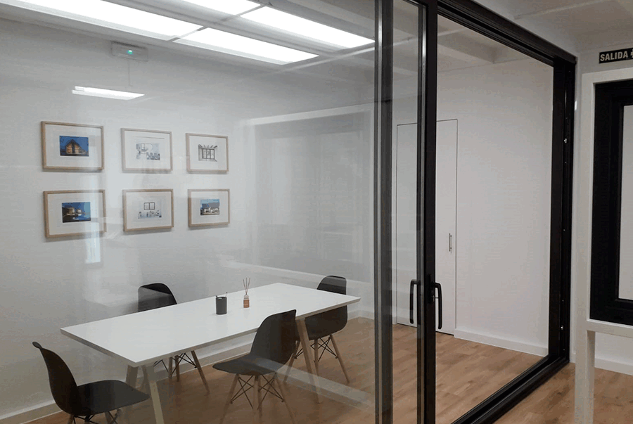 Sala de atención Aluminios José Pena - finestre in alluminio e PVC Cortizo