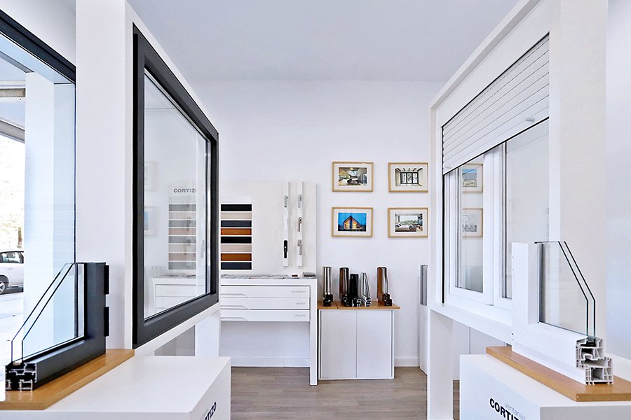Showroom Klipervip Huelva - finestre in alluminio e PVC Cortizo