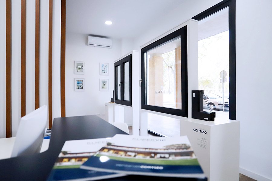 Klipervip Huelva - imagen 1 - finestre in alluminio e PVC Cortizo