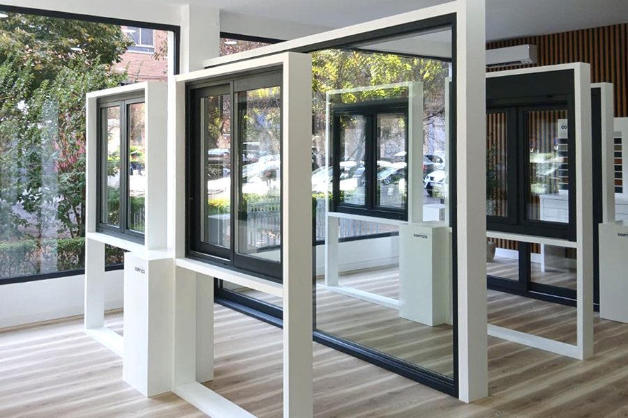 Showroom Persolar System - finestre in alluminio e PVC Cortizo