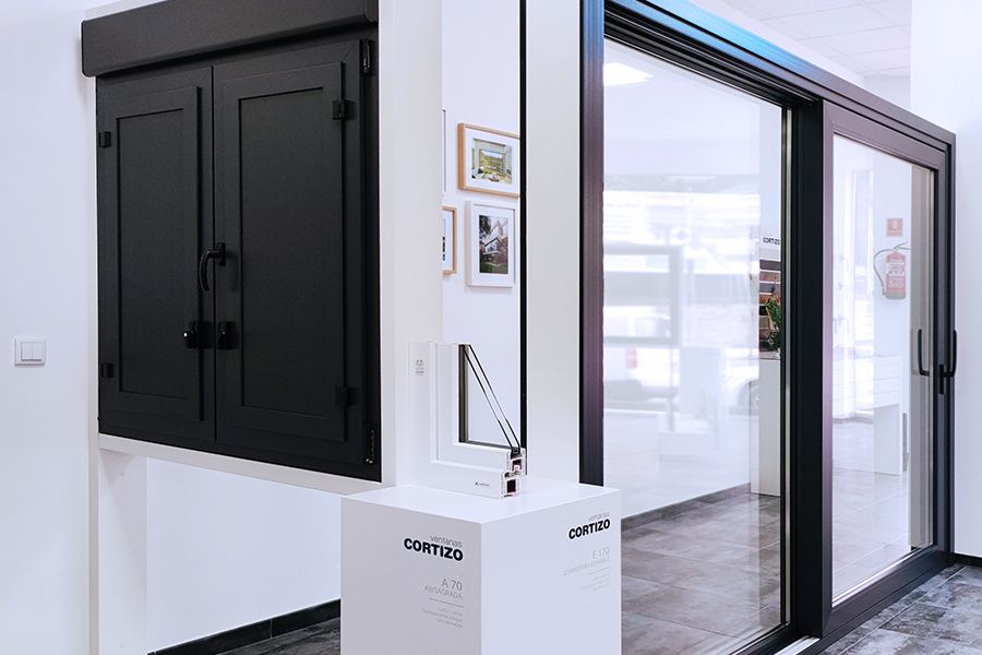 Showroom Somos la Ventana Poio - finestre in alluminio e PVC Cortizo