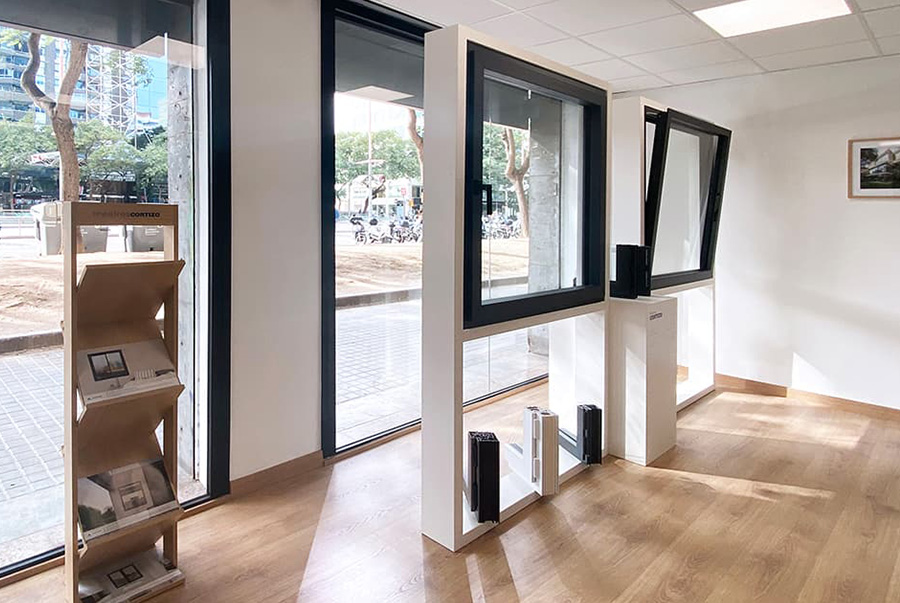 Showroom Tancaments CS - finestre in alluminio e PVC Cortizo
