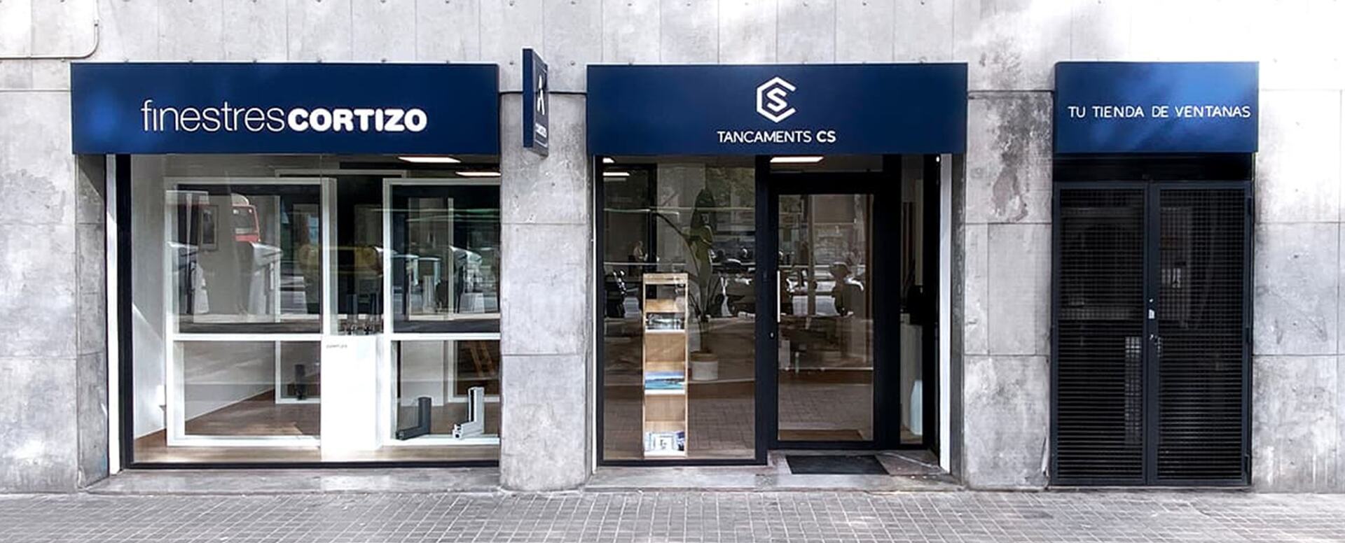 Exposición Finestre Cortizo en Tancaments CS - finestre in alluminio e PVC Cortizo