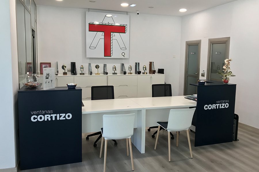 Showroom Aluminios Tascón - finestre in alluminio e PVC Cortizo