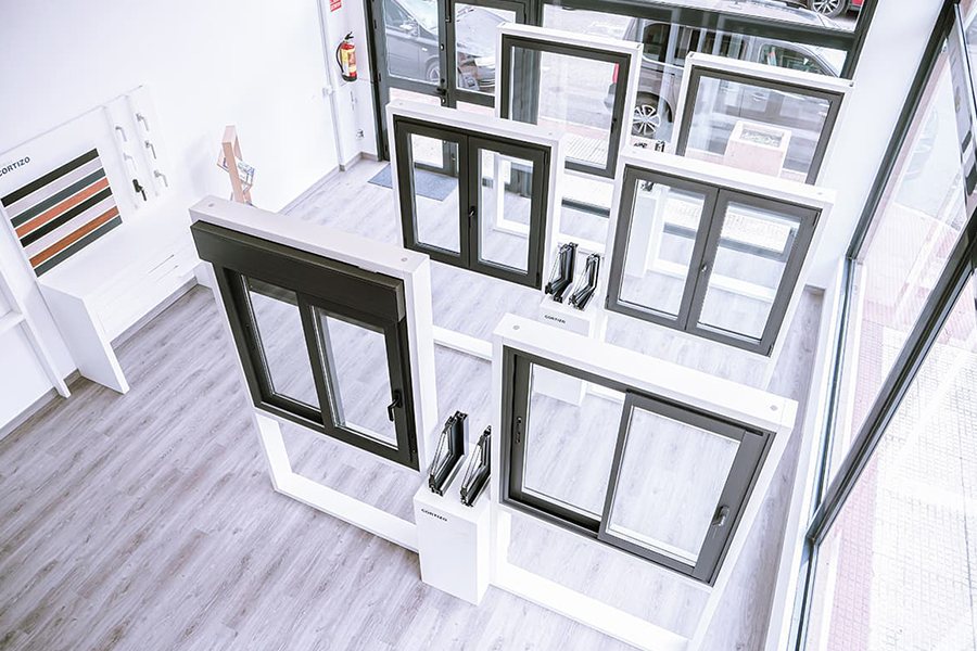 Showroom Tecnycom Las Rozas - finestre in alluminio e PVC Cortizo