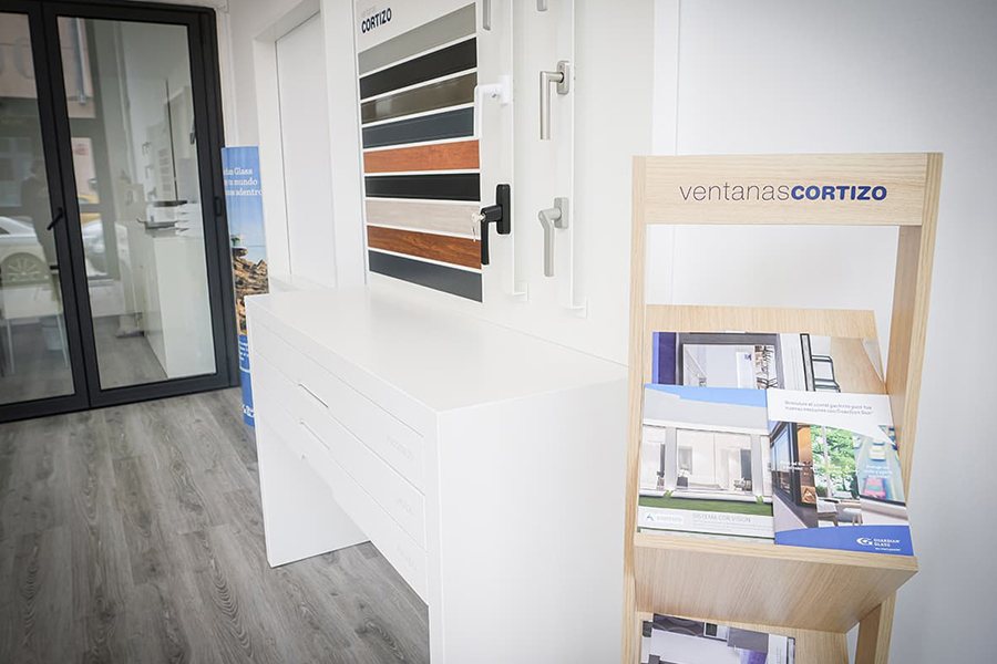 Tecnycom Las Rozas - imagen 2 - finestre in alluminio e PVC Cortizo