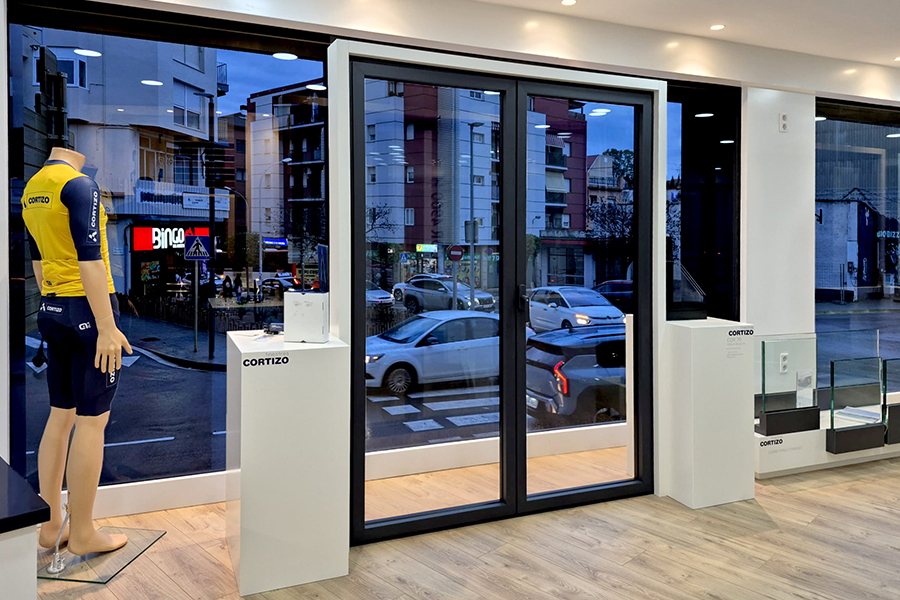 Termi K - imagen 2 - finestre in alluminio e PVC Cortizo