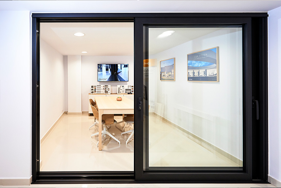 Showroom Aluminios Velasco - finestre in alluminio e PVC Cortizo
