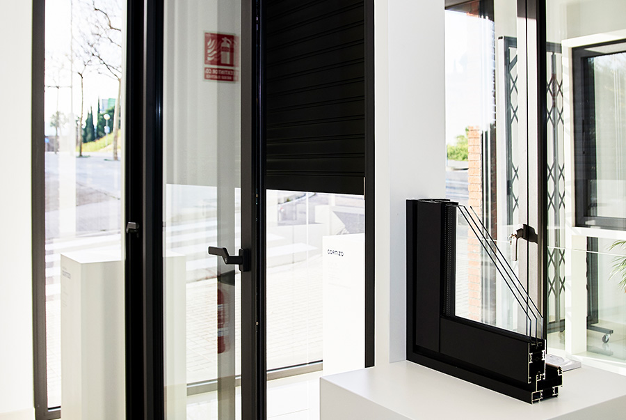 Aluminios Velasco - imagen 1 - finestre in alluminio e PVC Cortizo