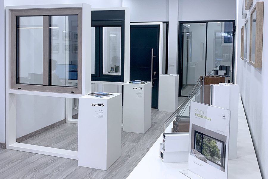 Showroom Metálicas Velilla - finestre in alluminio e PVC Cortizo