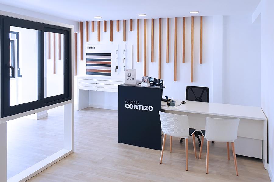 Showroom Verd Neix - finestre in alluminio e PVC Cortizo