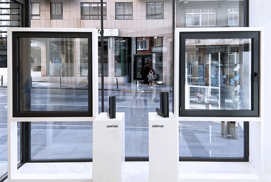 Fachada Xacor La Ventana - finestre in alluminio e PVC Cortizo