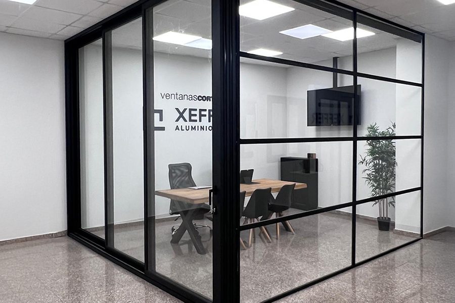 Showroom Xeffer Almussafes - finestre in alluminio e PVC Cortizo