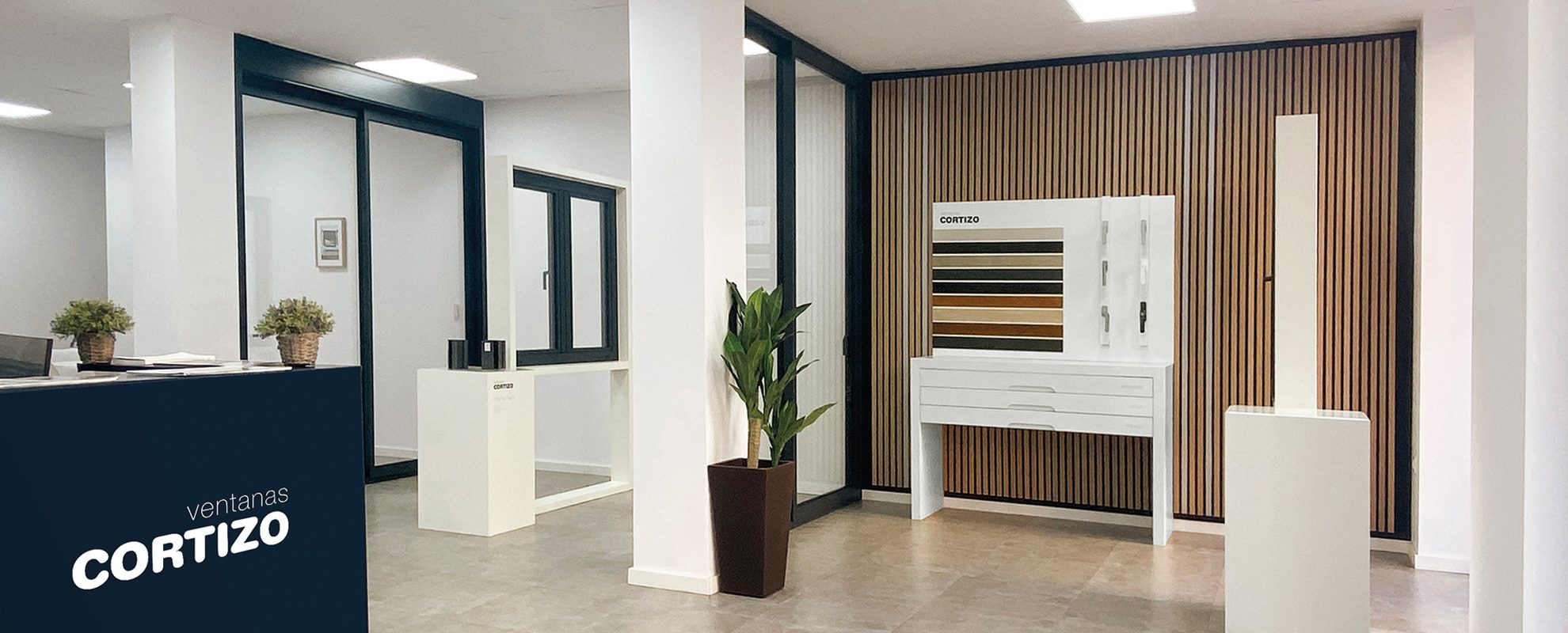 Exposición Finestre Cortizo en Xeffer - finestre in alluminio e PVC Cortizo